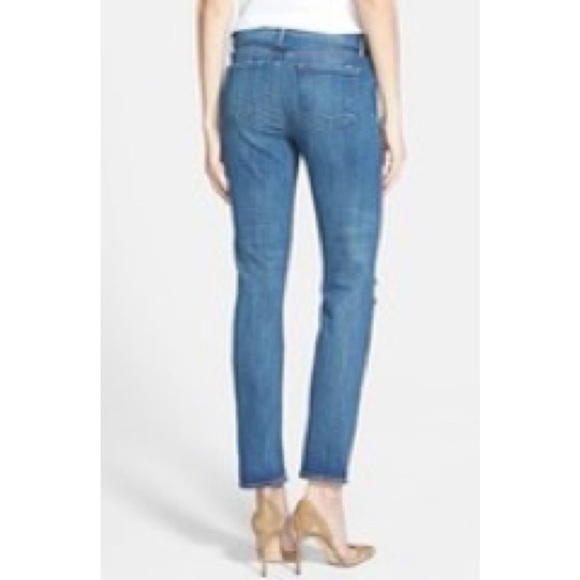 NWOT J Brand Mid-Rise Skinny Jeans Fray Size 32 - Picture 2 of 7